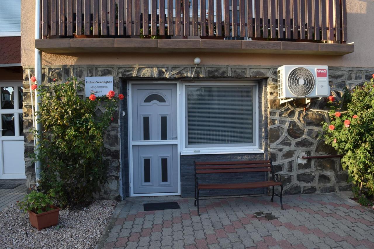 Prokop Vendeghaz Hotell Tolcsva Exteriör bild